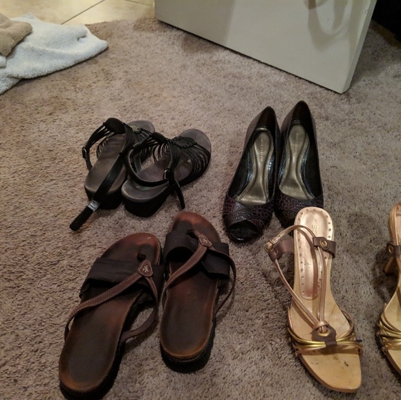 Clothes - Picture 5 of 8